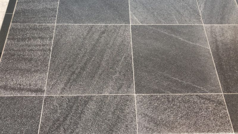 Partij 64 m2 - Vloertegel - Graniet Silver Galaxy - 90×90×1,5 cm - gebrand - Afbeelding 2